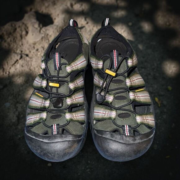 Men’s Keen Newport H2 Forest/Sand Sandals Size 9 - Picture 1 of 10